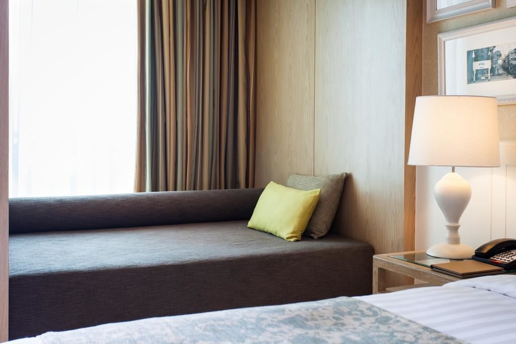 rooms-deluxe-hillside