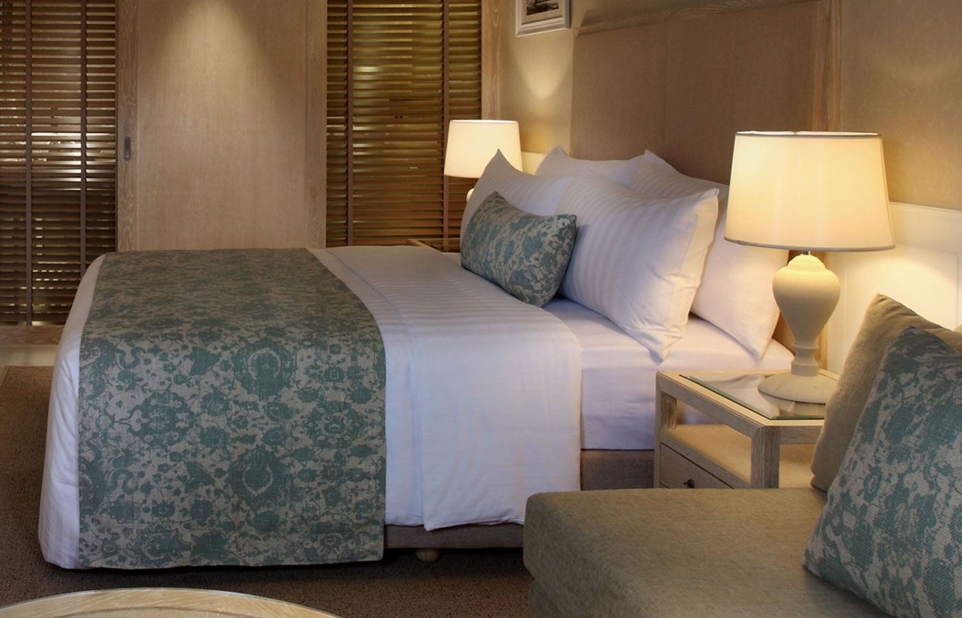 rooms-deluxe-hill-view-room