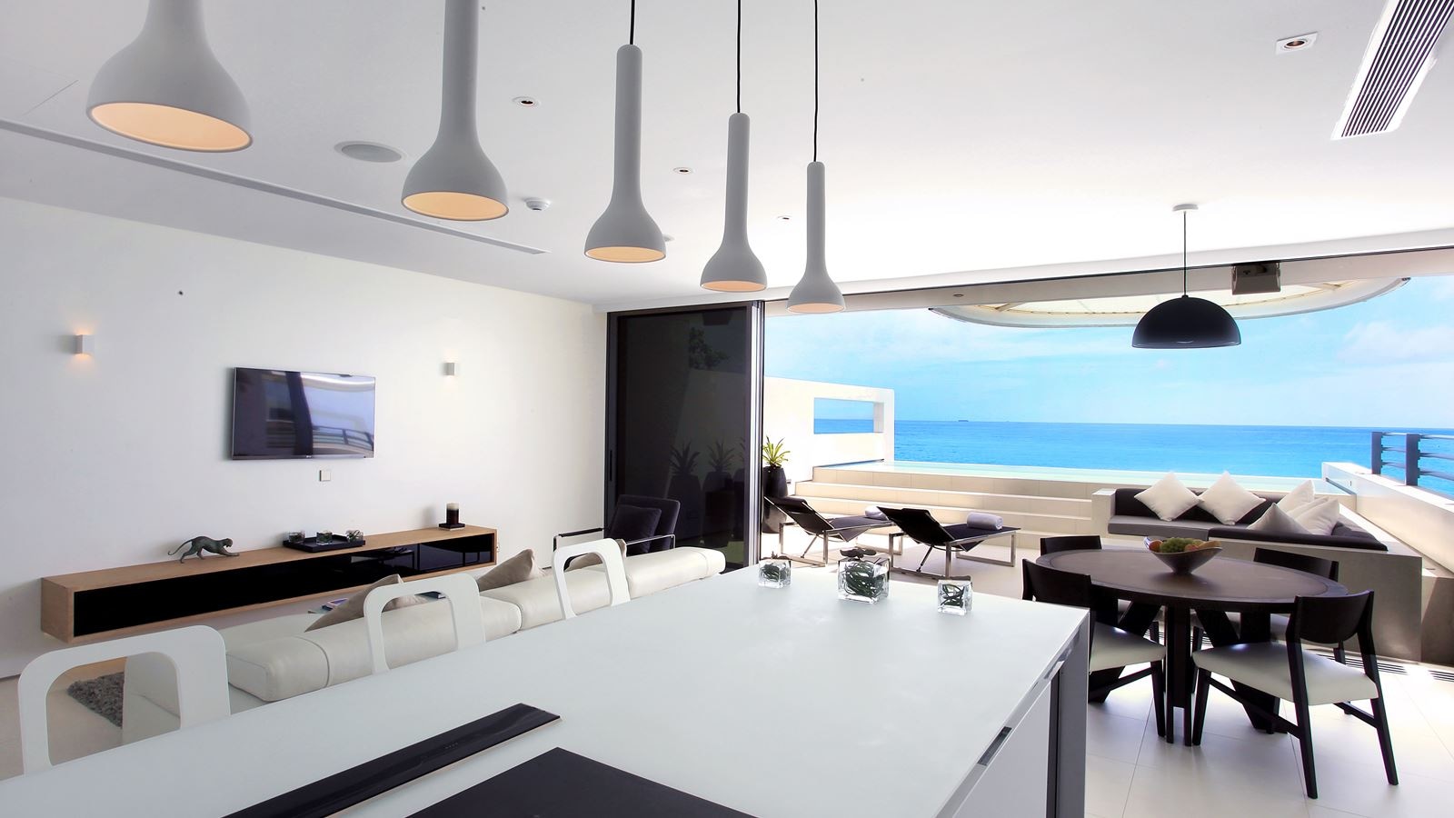 rooms-twobedroom-sky-pool-villa