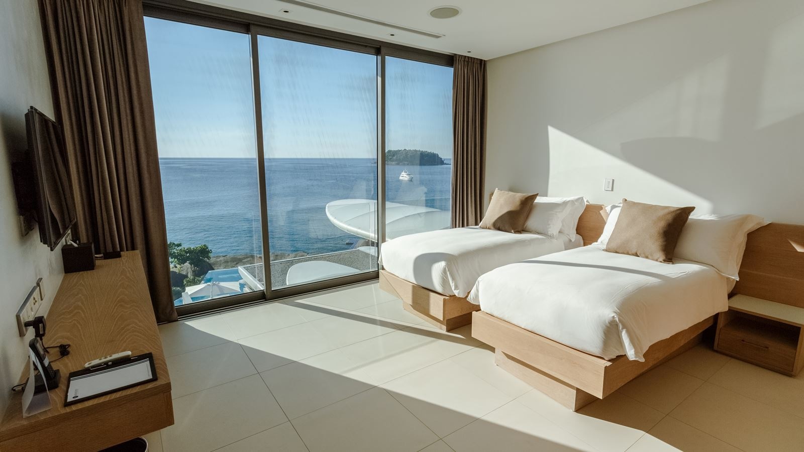 rooms-fourbedroom-sky-pool-villa-penthouse