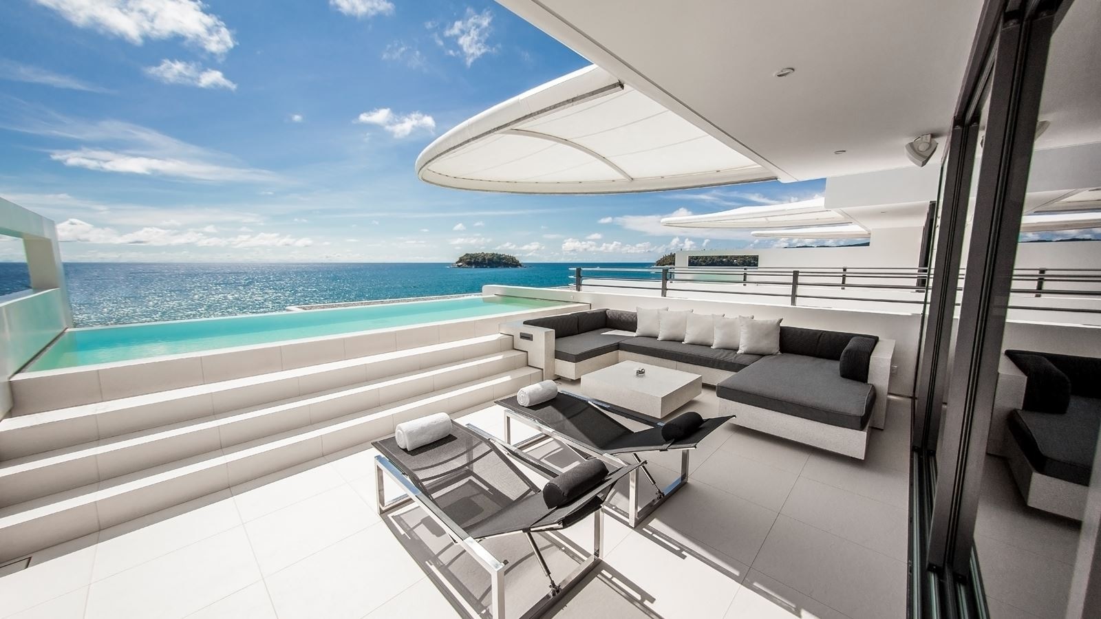 rooms-twobedroom-sky-pool-villa