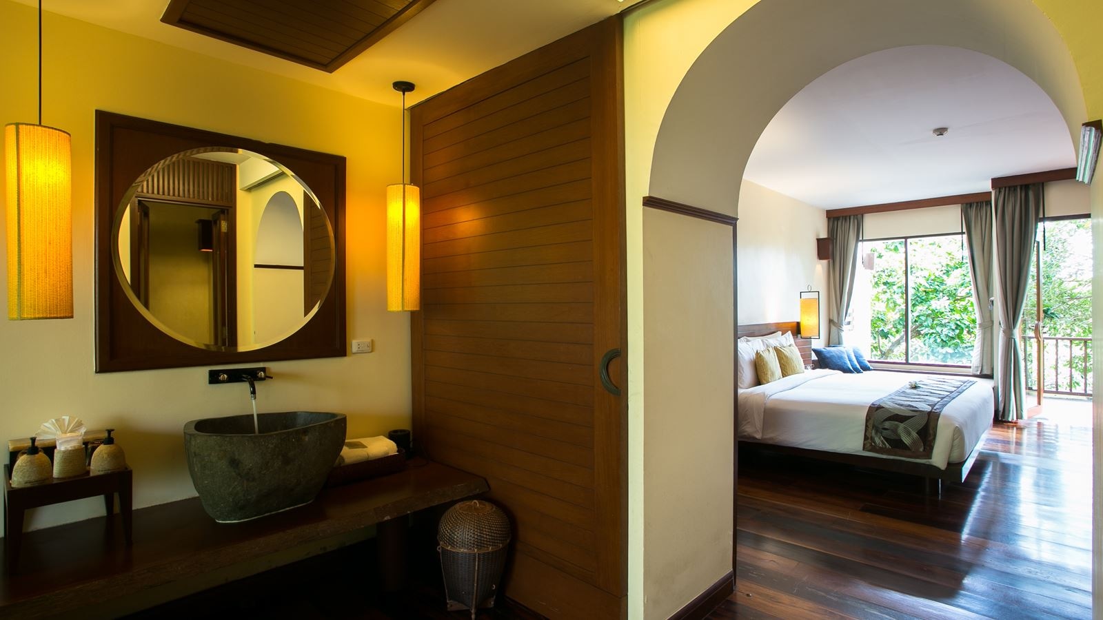 rooms-supreme-deluxe-room