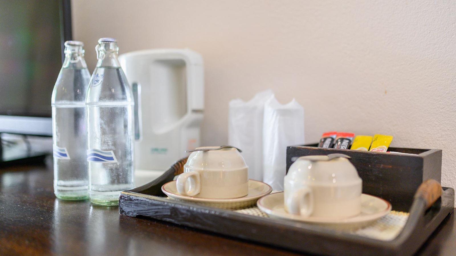 rooms-superior-pool-side