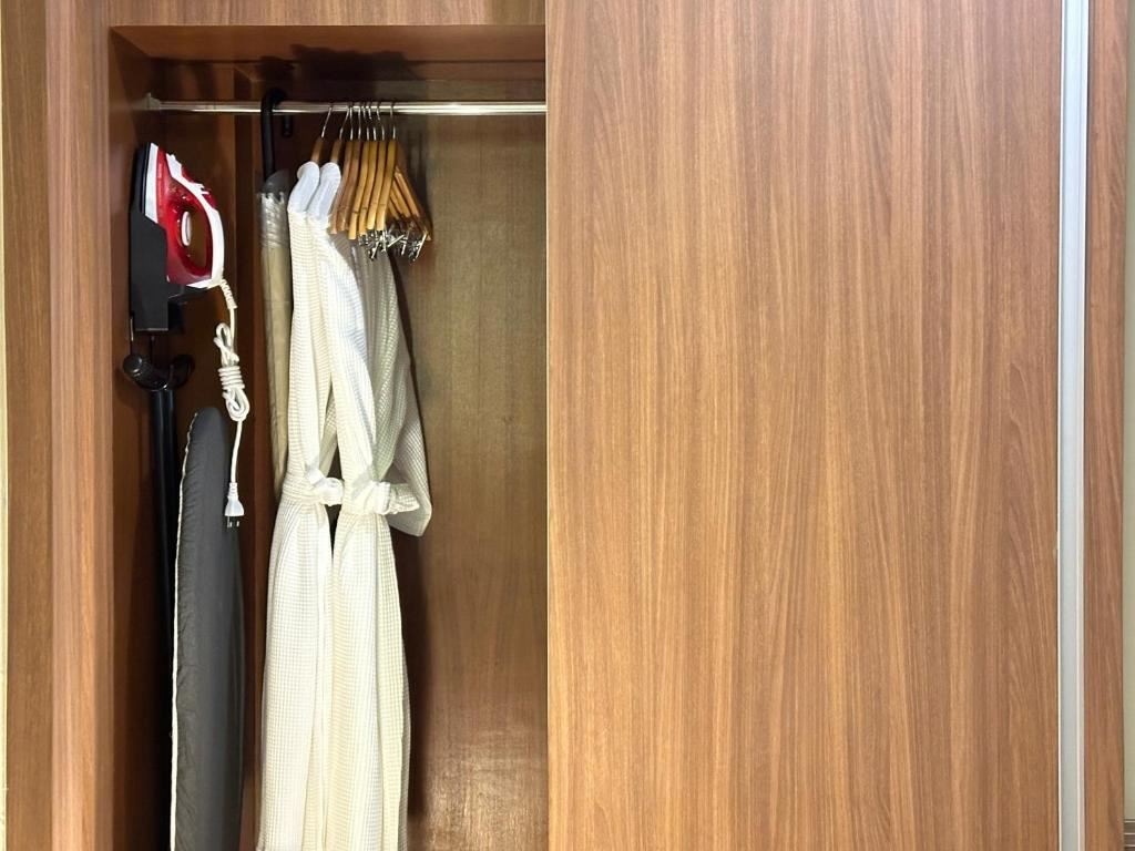 rooms-deluxe-balcony-twin