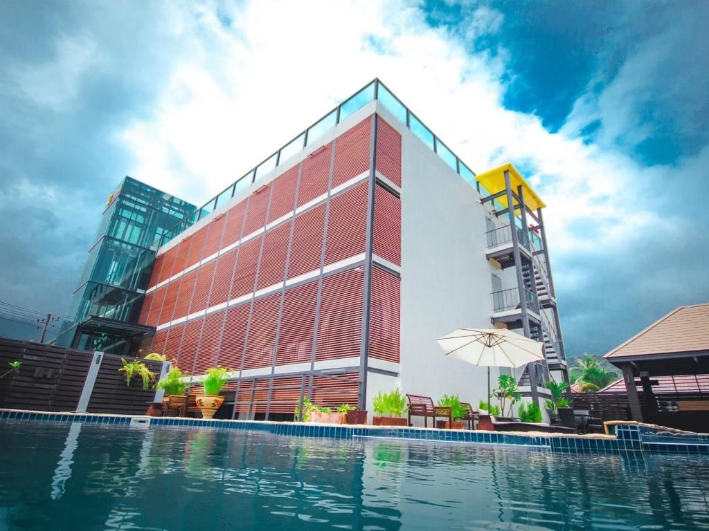 general-main-building