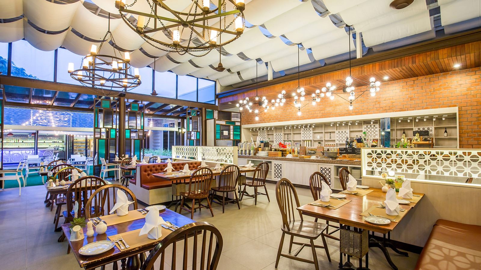 restaurants-amici-italian-bistro