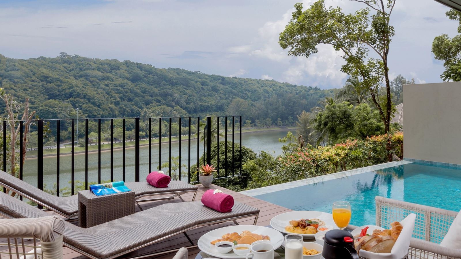 rooms-grand-view-pool-villa
