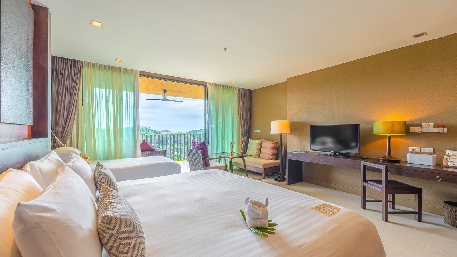 rooms-grand-deluxe-family-room