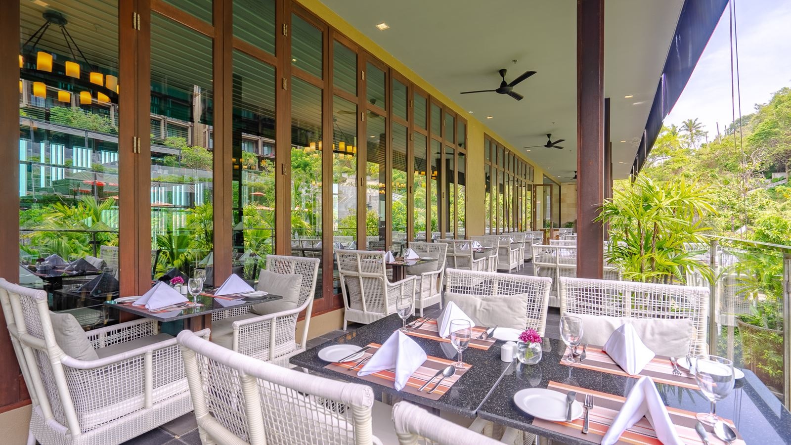 restaurants-restaurants