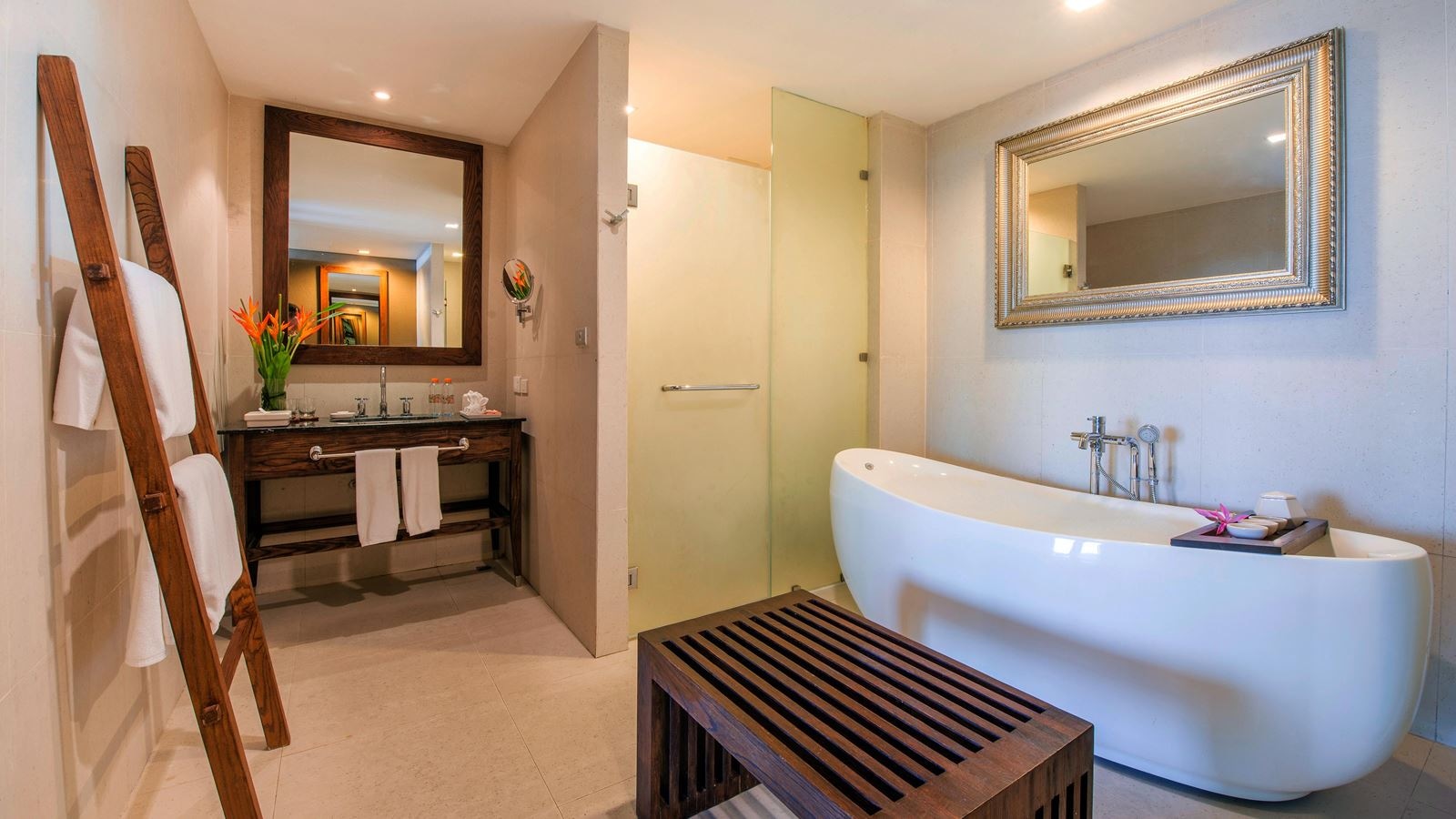 rooms-grand-deluxe-room