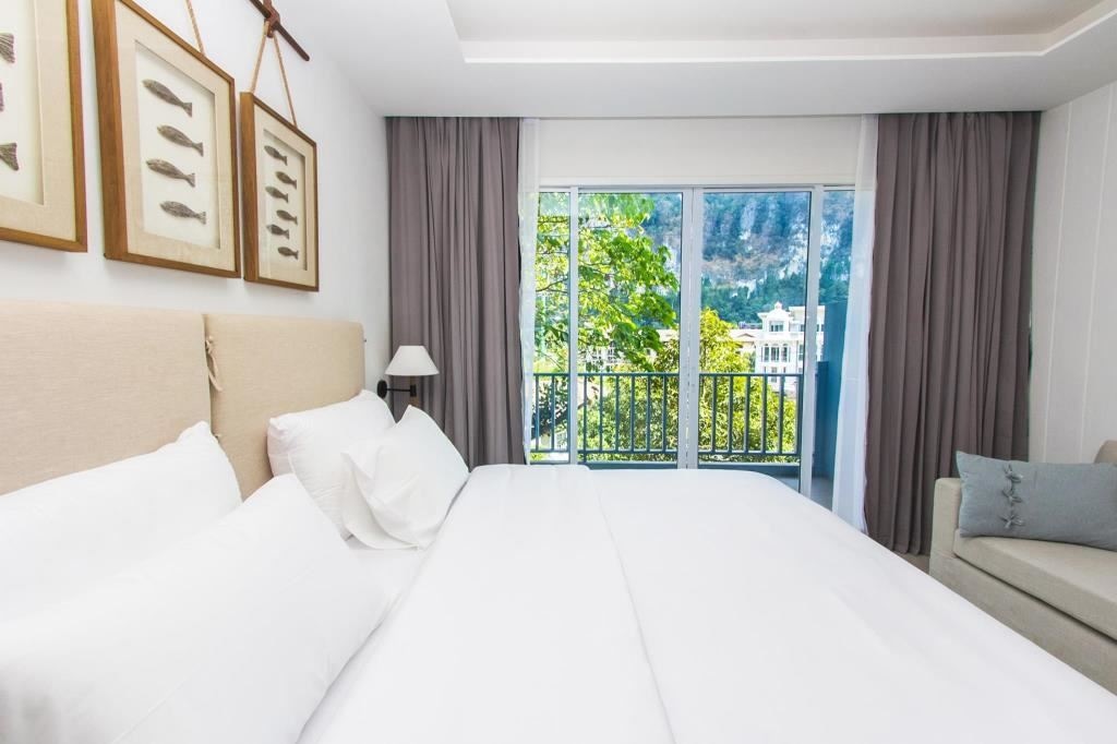 rooms-deluxe-cliff-view