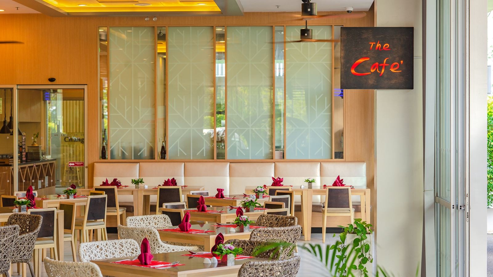 restaurants-the-cafe