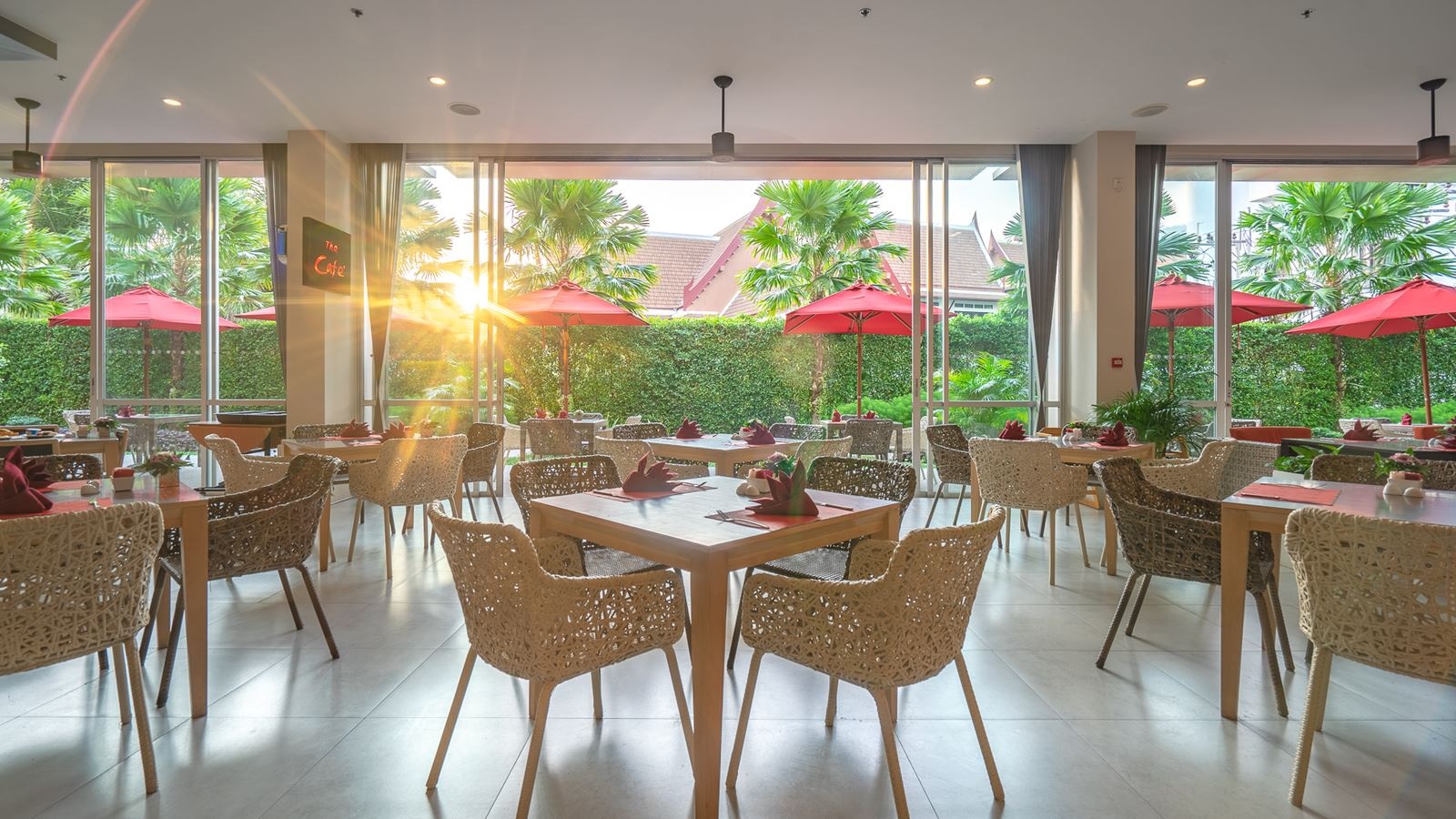 restaurants-the-cafe