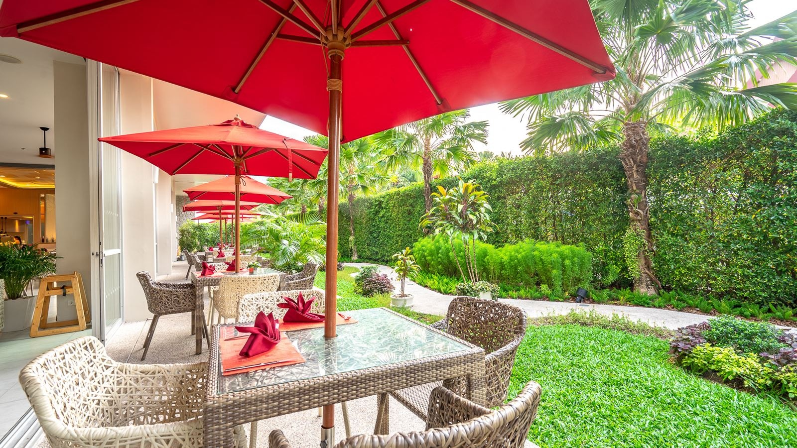 restaurants-the-cafe