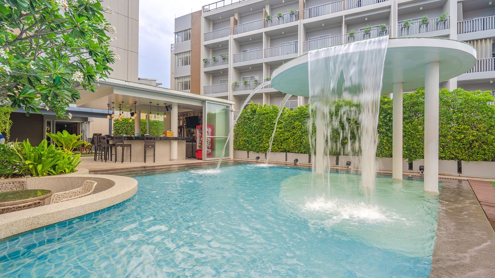 pools-outdoor-childrens-pool