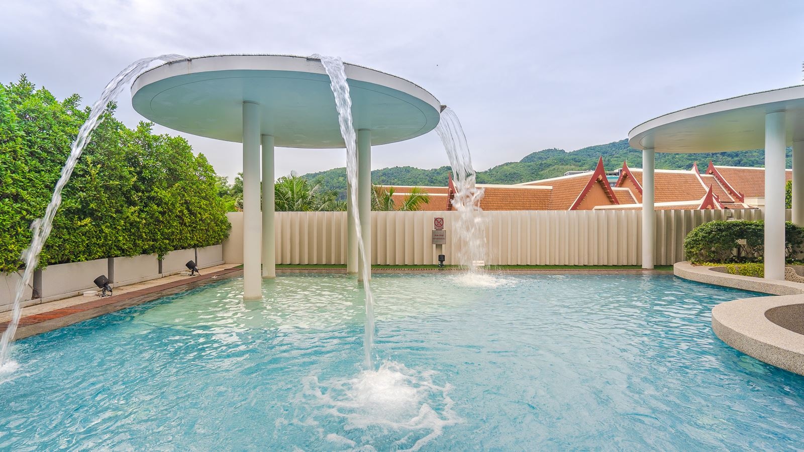 pools-outdoor-childrens-pool