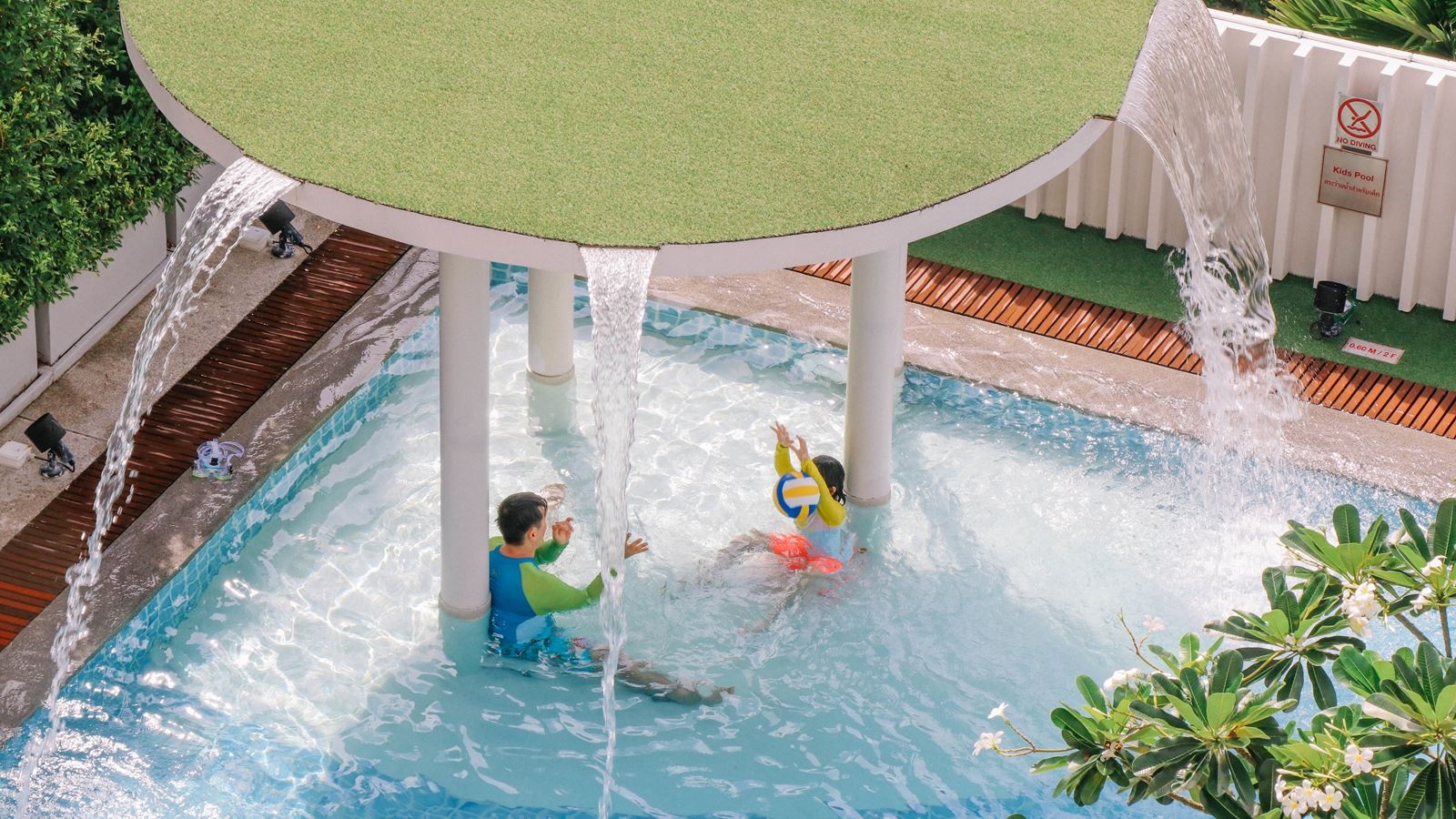 pools-outdoor-childrens-pool