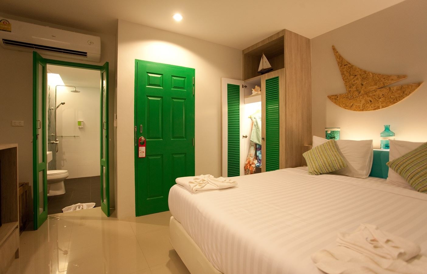 rooms-superior-room--double-or-twin-bed