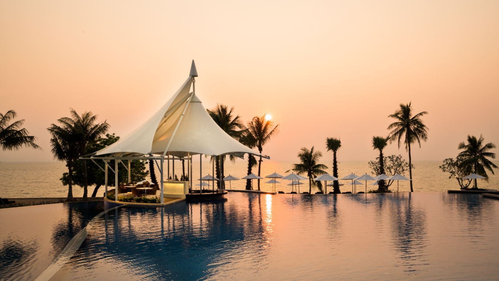 bars-la-costa-pool-bar