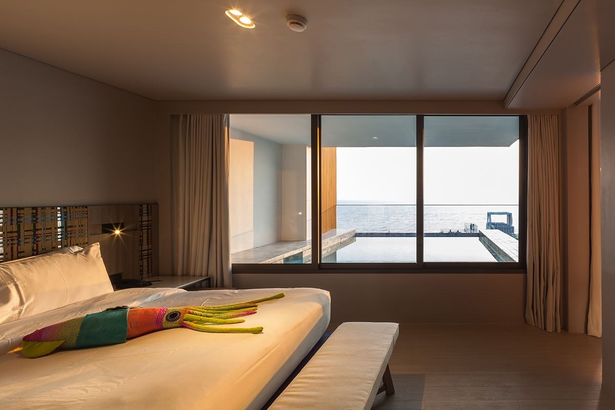 rooms-sky-pool-villa