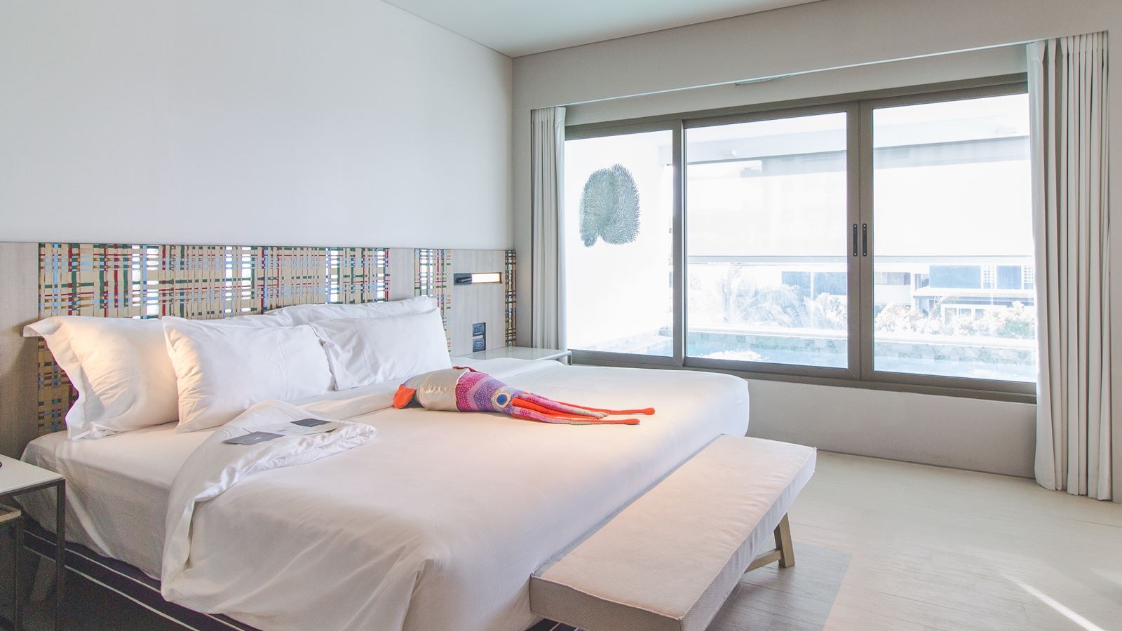 rooms-family-pool-suite