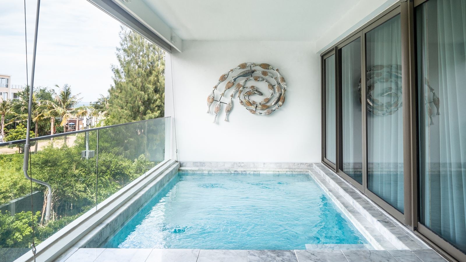 rooms-family-pool-suite