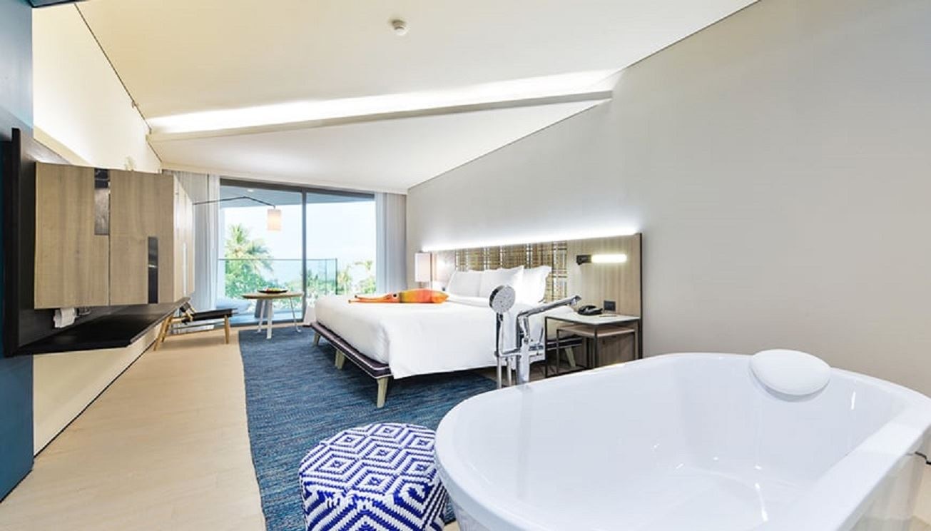 rooms-sea-breze-child-sharing-bed