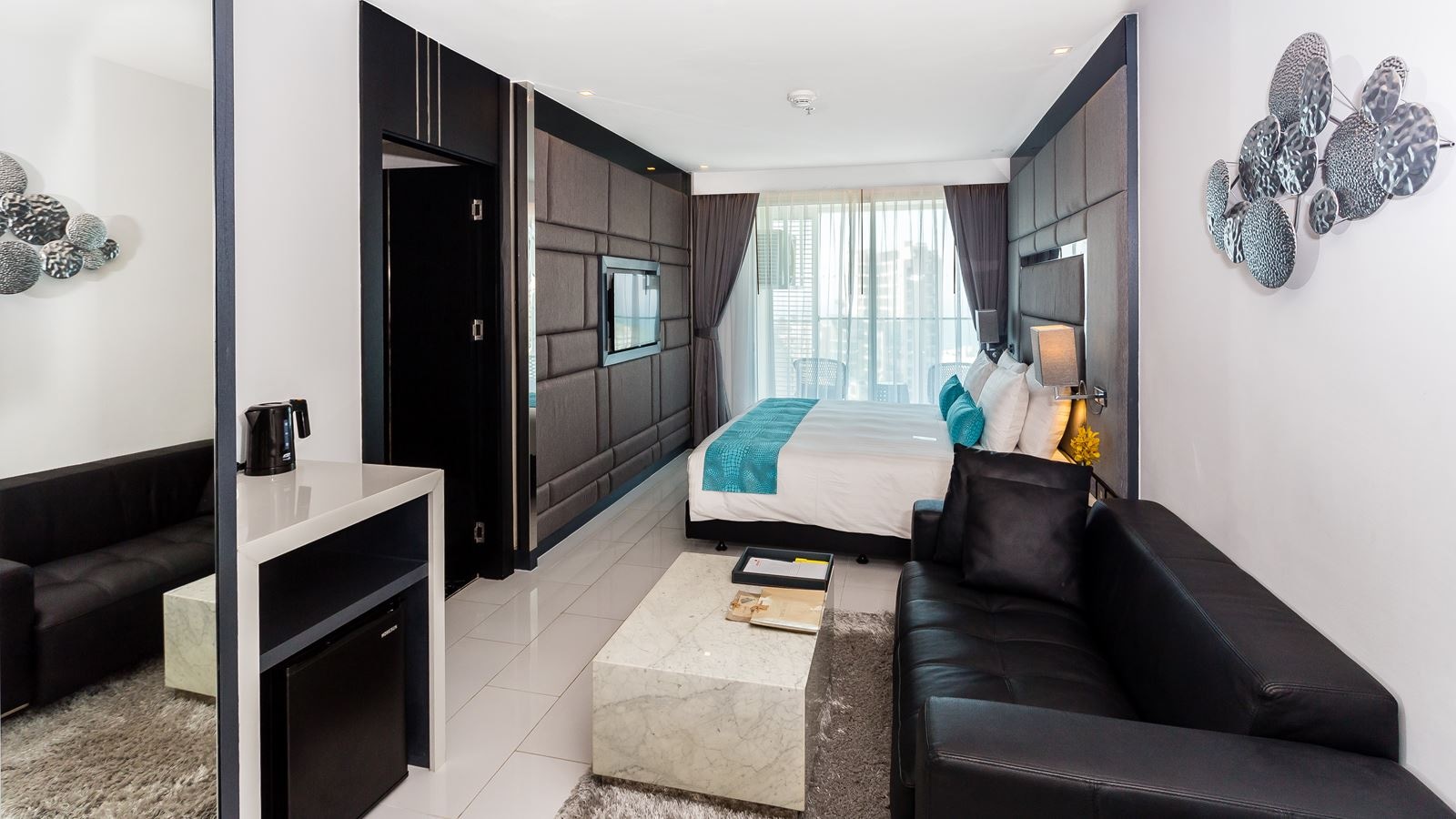 rooms-superior-king-room