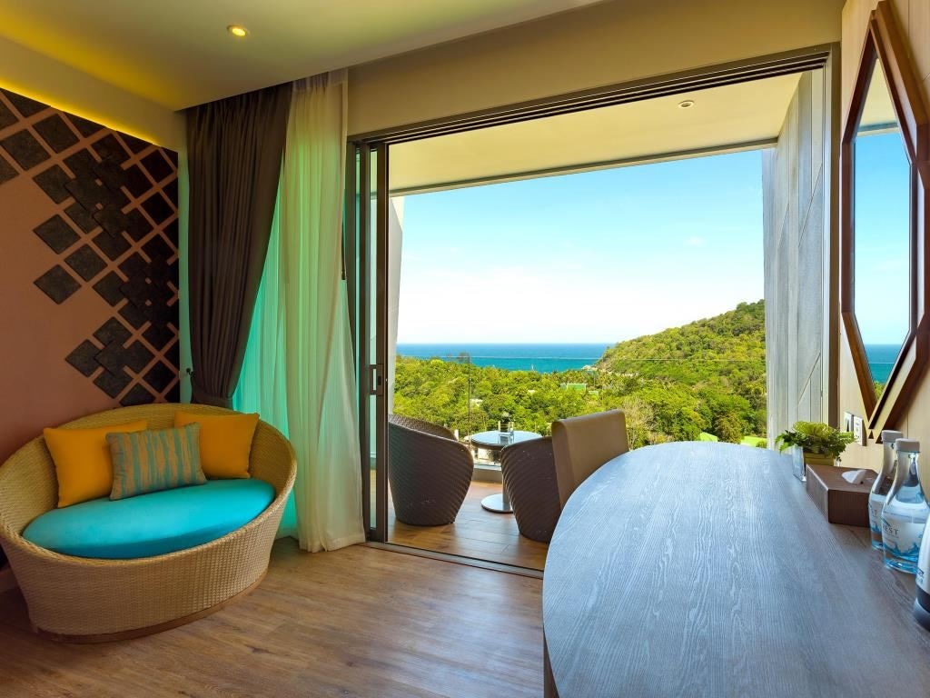 rooms-deluxe-sea-view