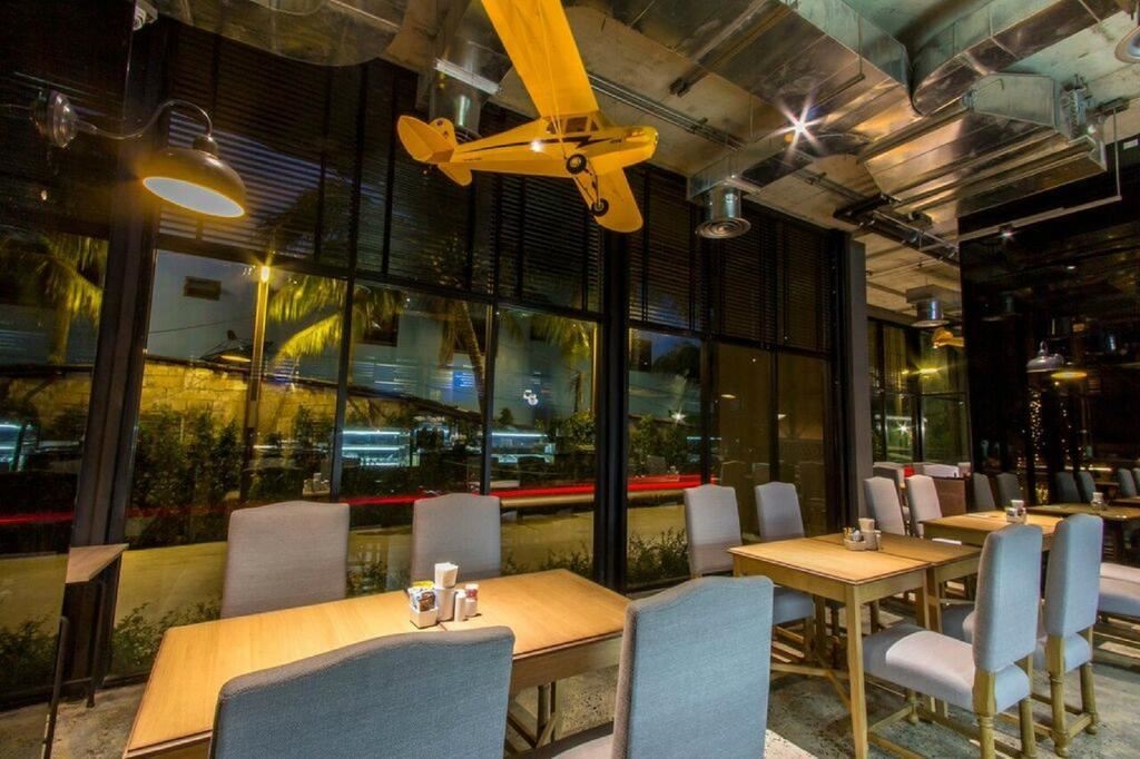 restaurants-midway-cafebar