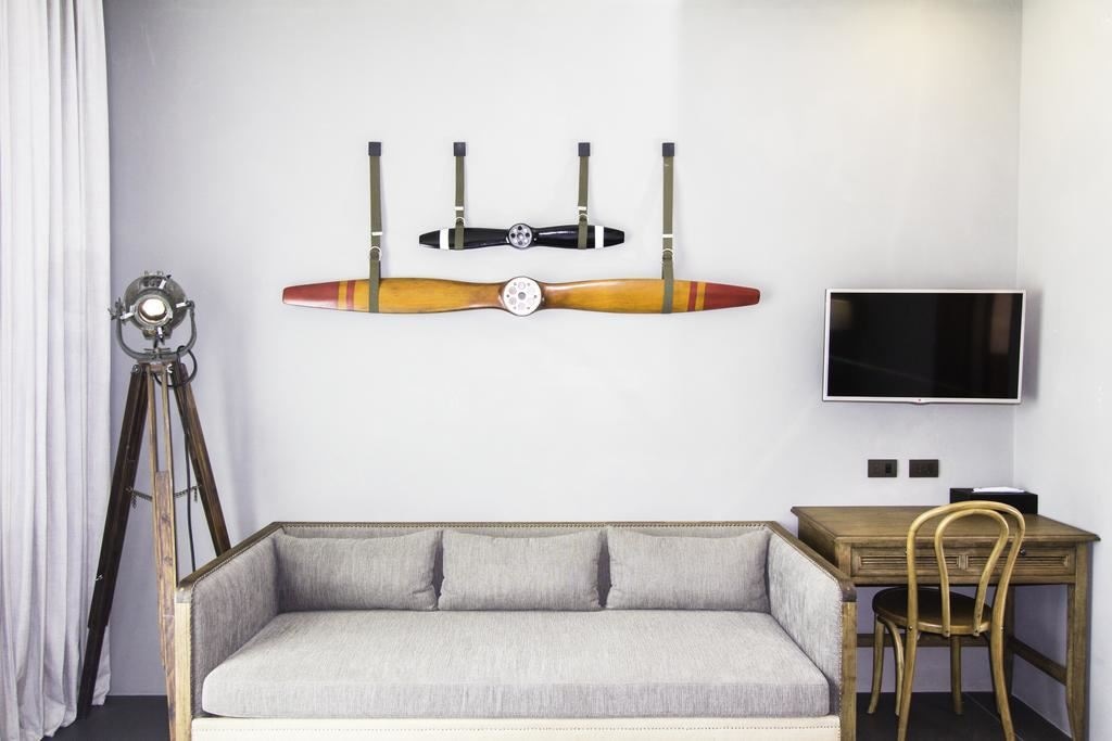 rooms-deluxe-pool-access