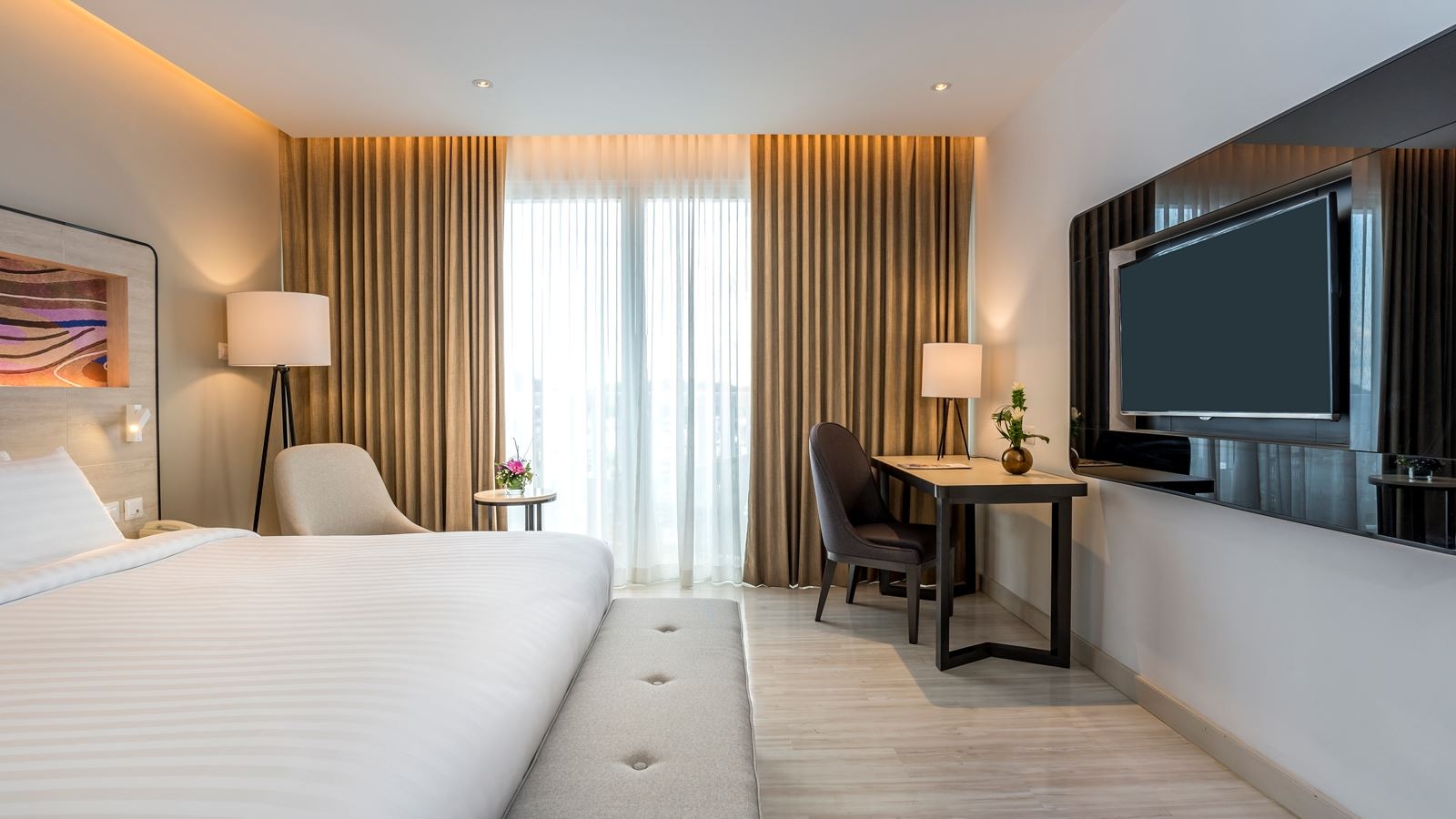 rooms-deluxe-room-with-balcony