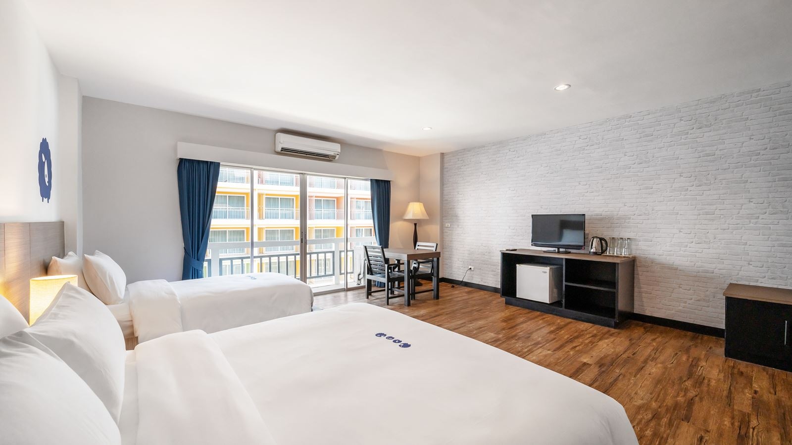 rooms-koko-family	room-for-3-person-one-king-bed-+-one-single-bed-40sqm