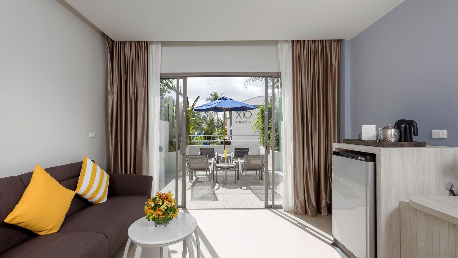 rooms-deluxe-triple-room