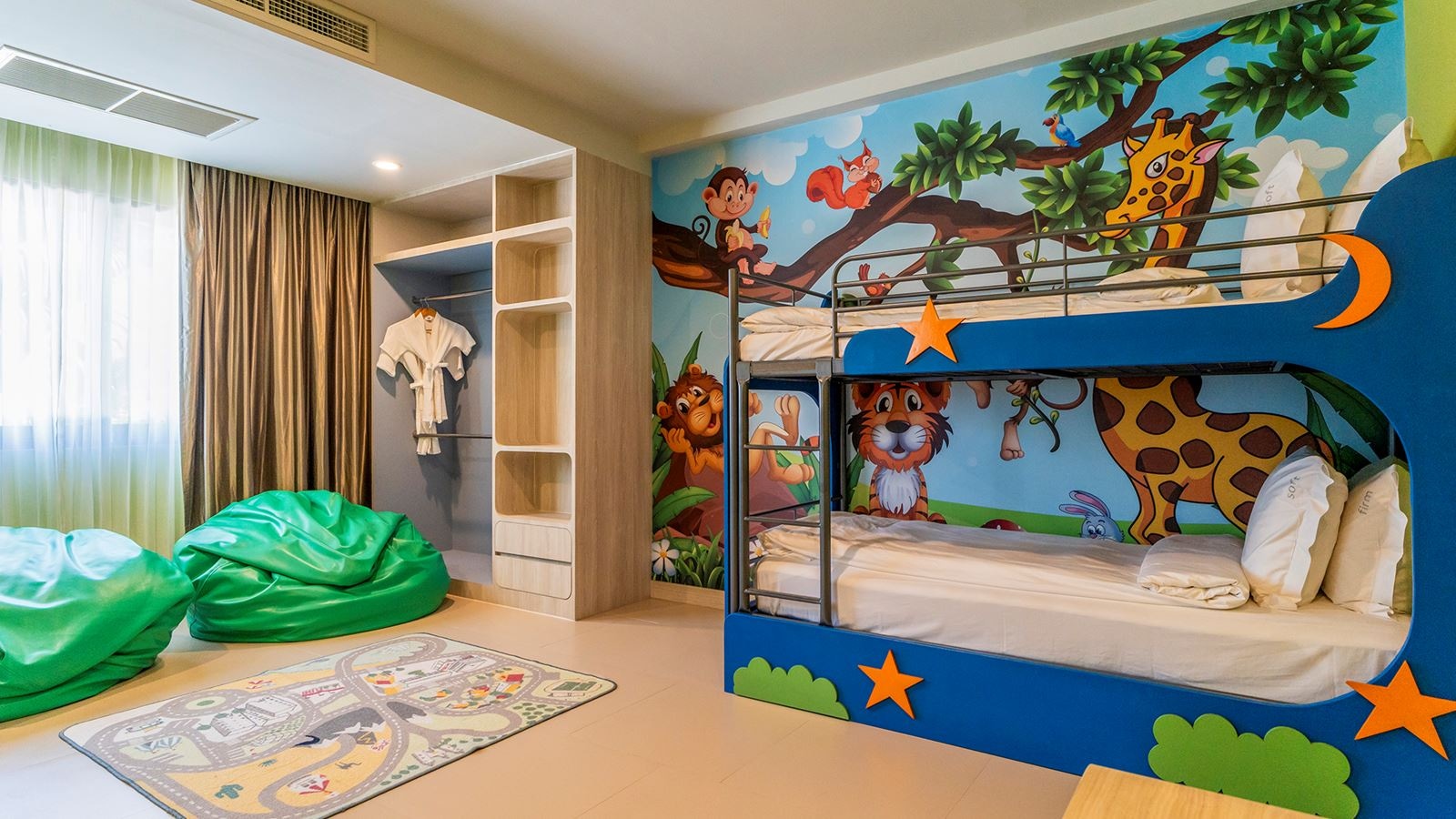 rooms-kids-suite-beach-wing