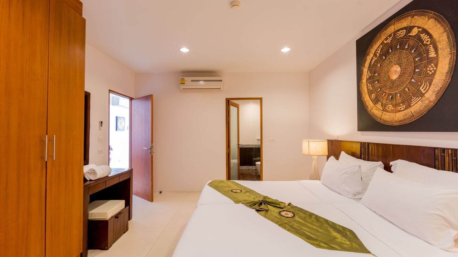 rooms-1-bedroom-apartment