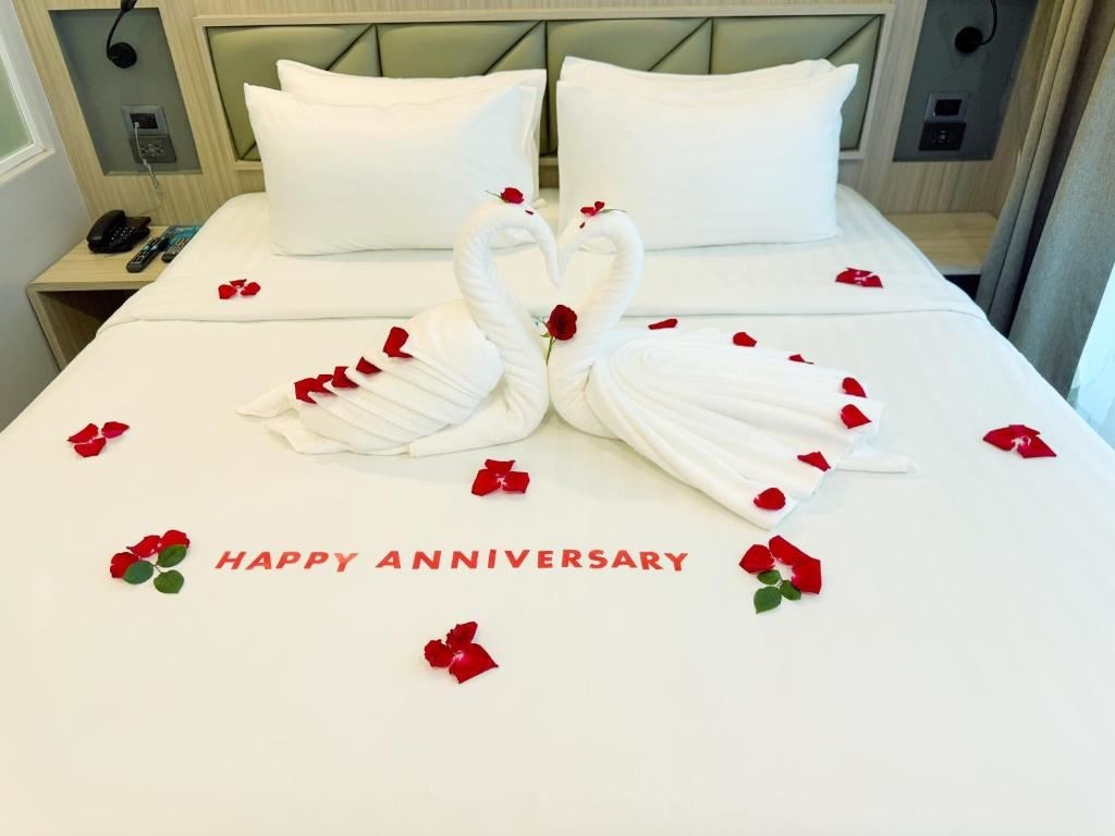 rooms-superior-standard-king-room-balcony