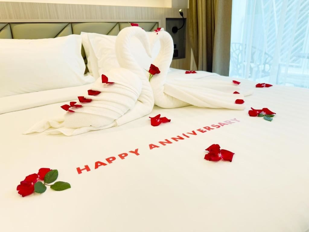 rooms-superior-standard-king-room-balcony