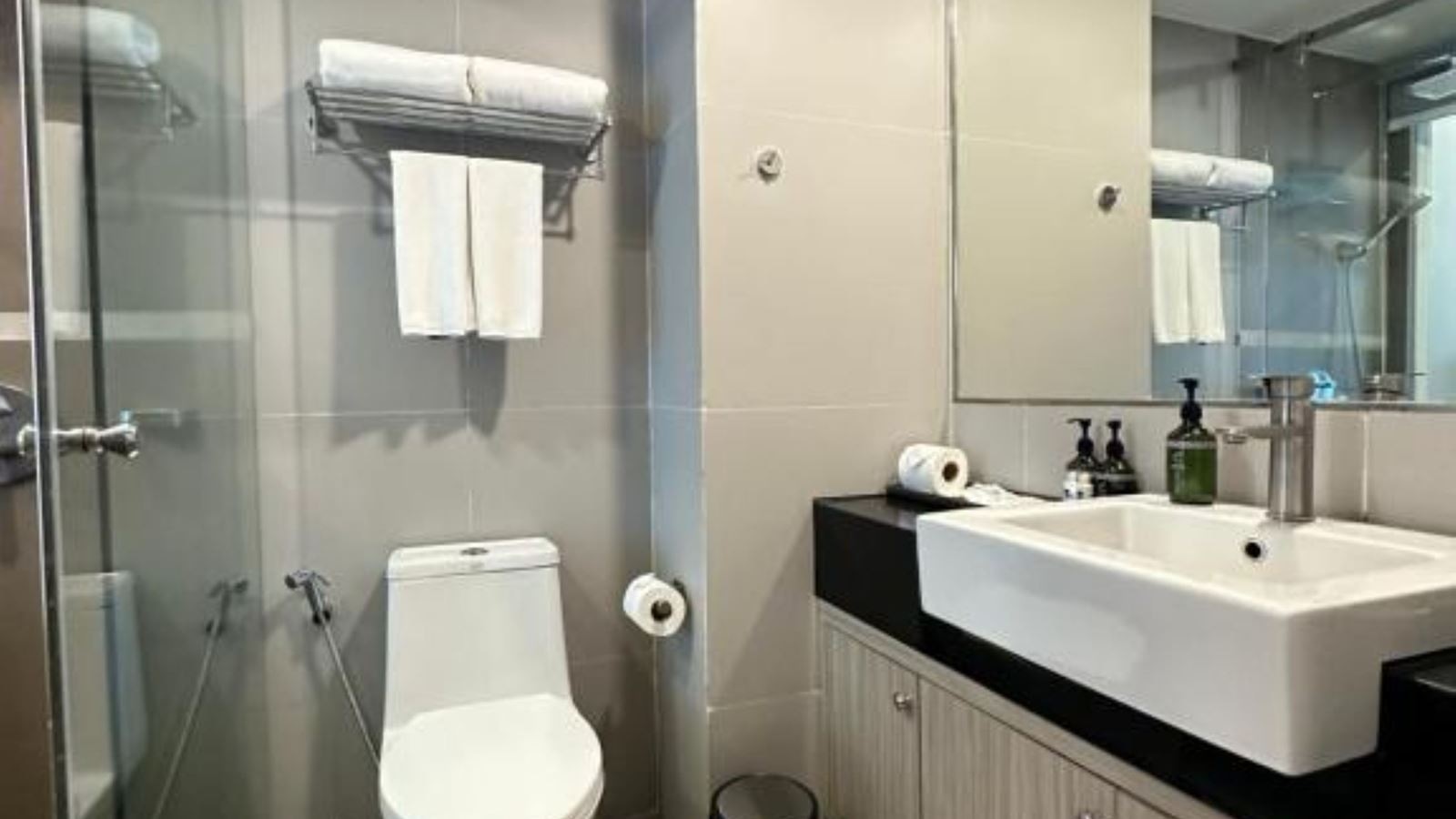 rooms-premium-superior-king-room