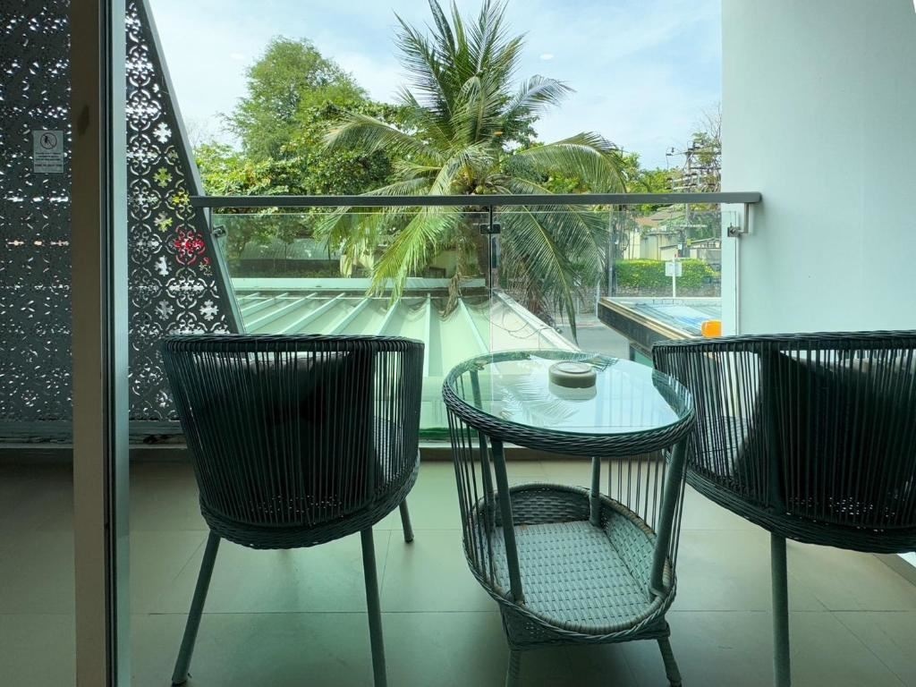 rooms-one-bedroom-suite-city-view