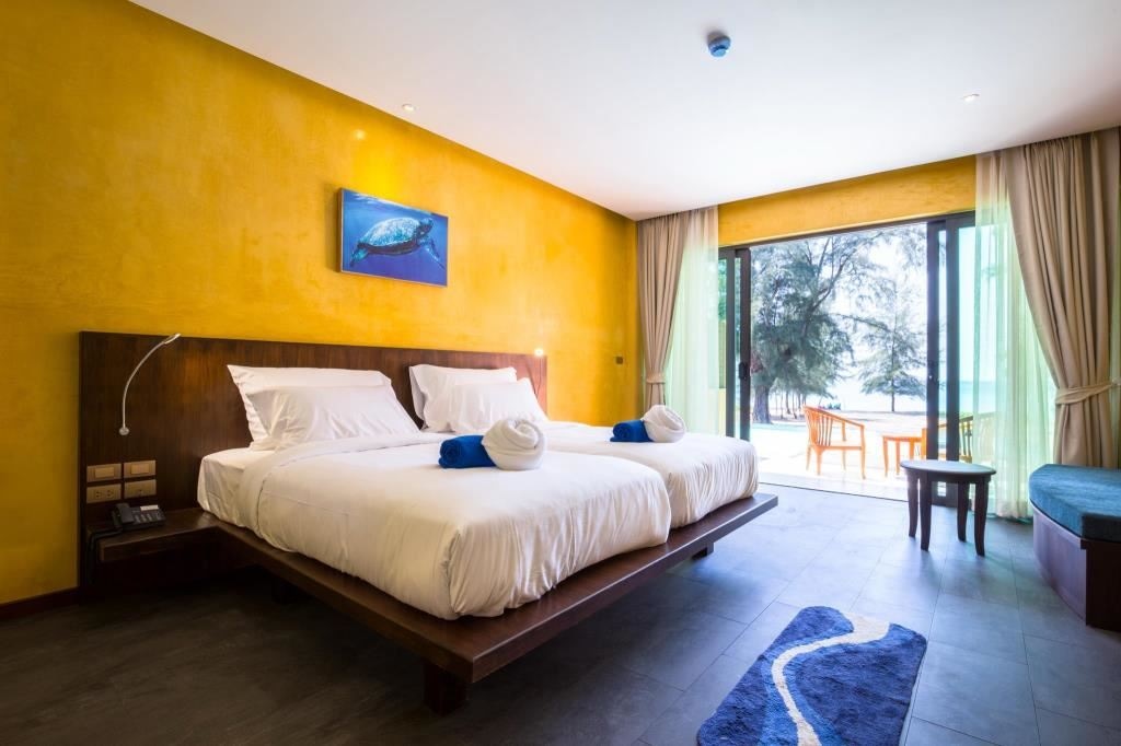 rooms-beach-front-suite