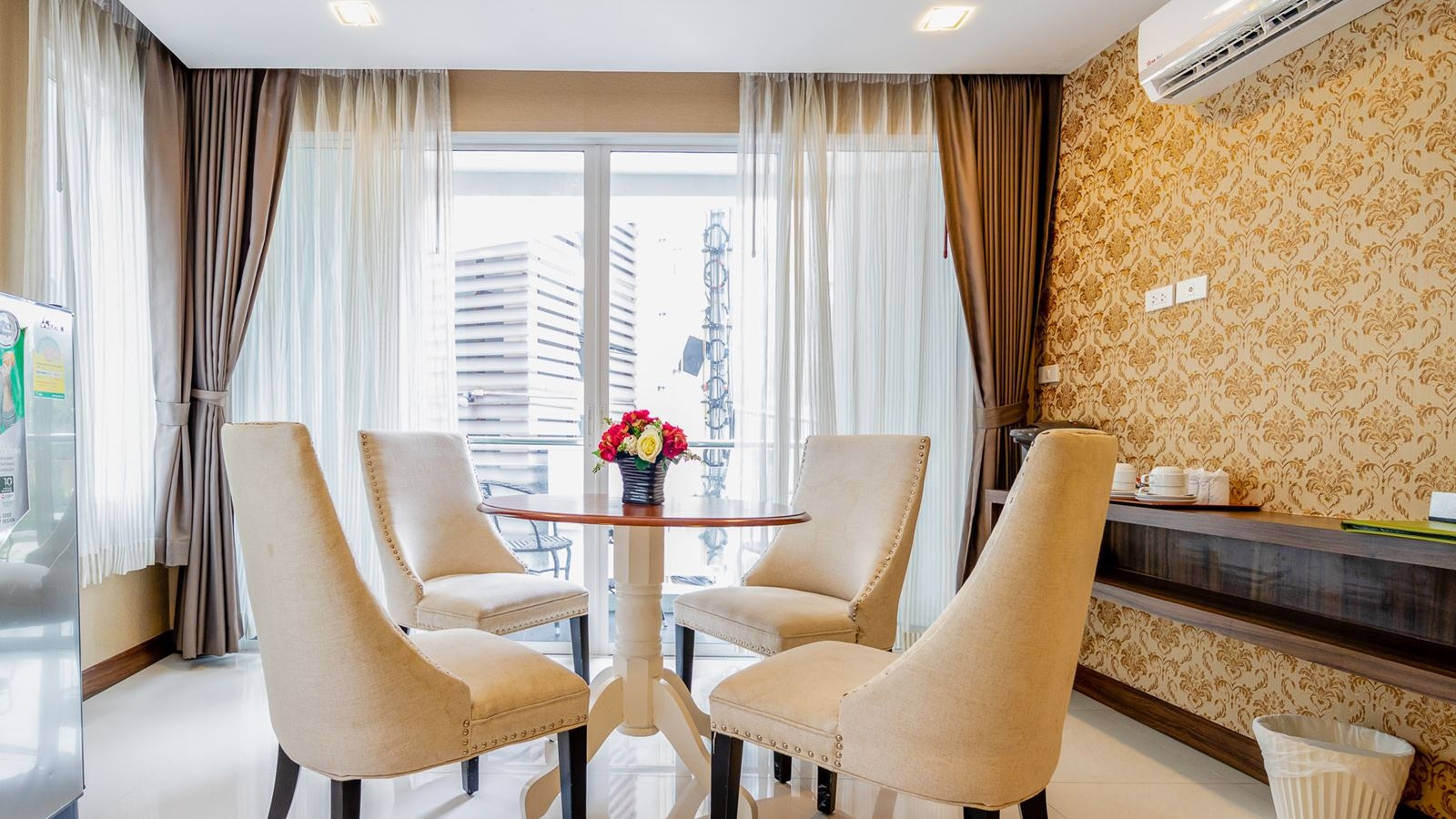 rooms-executive-suite