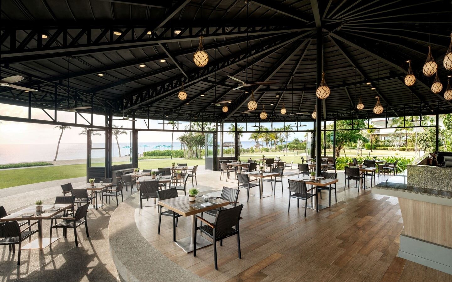 restaurants-beach-grill