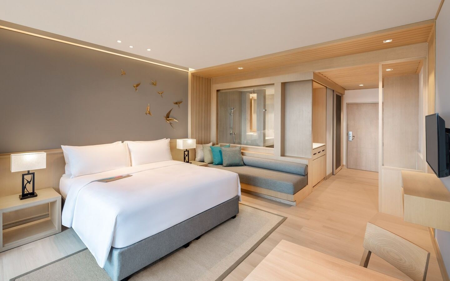 rooms-guest-room-pool-access