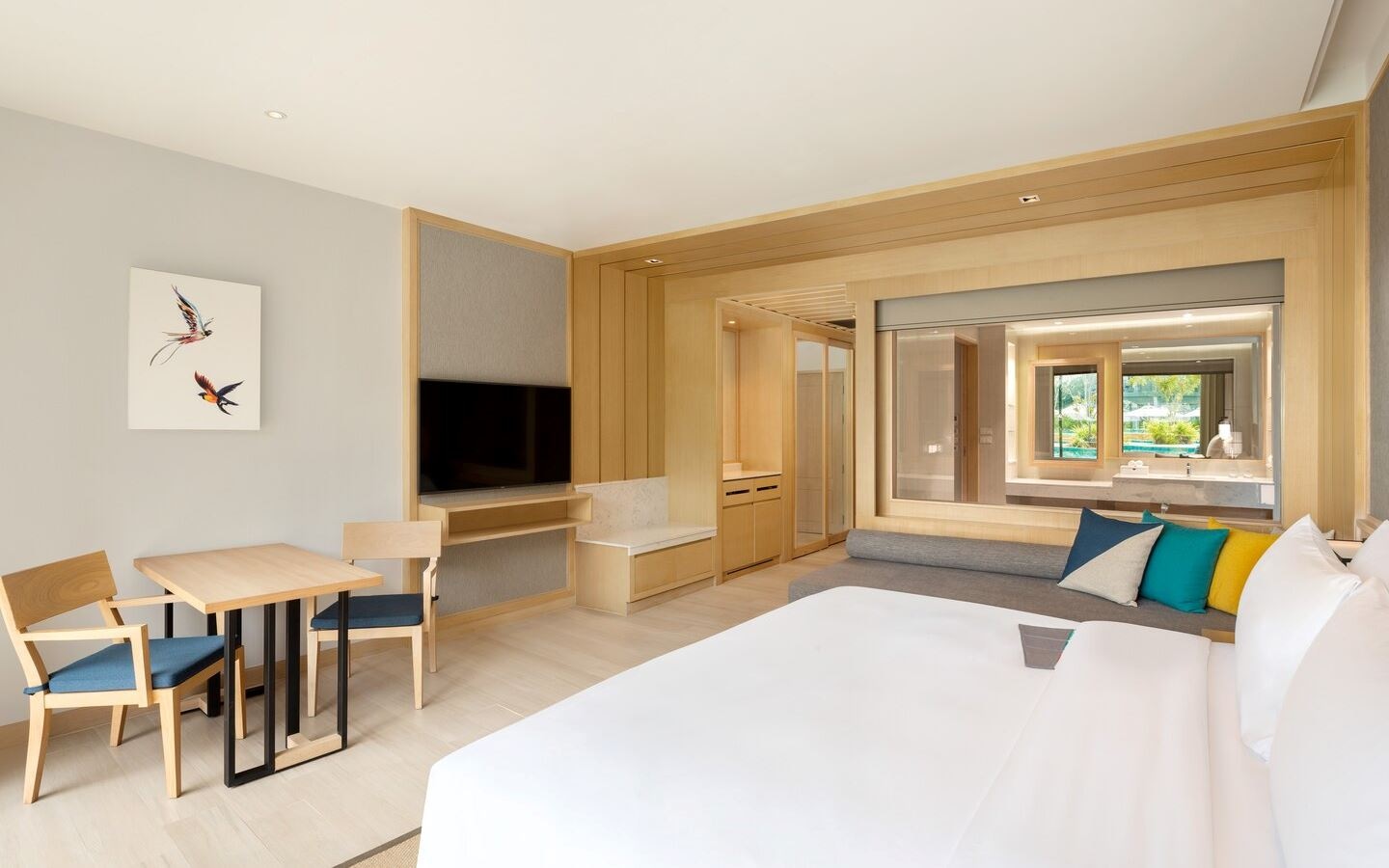 rooms-deluxe-guest-room-pool-access-2nd-chd-share-bed