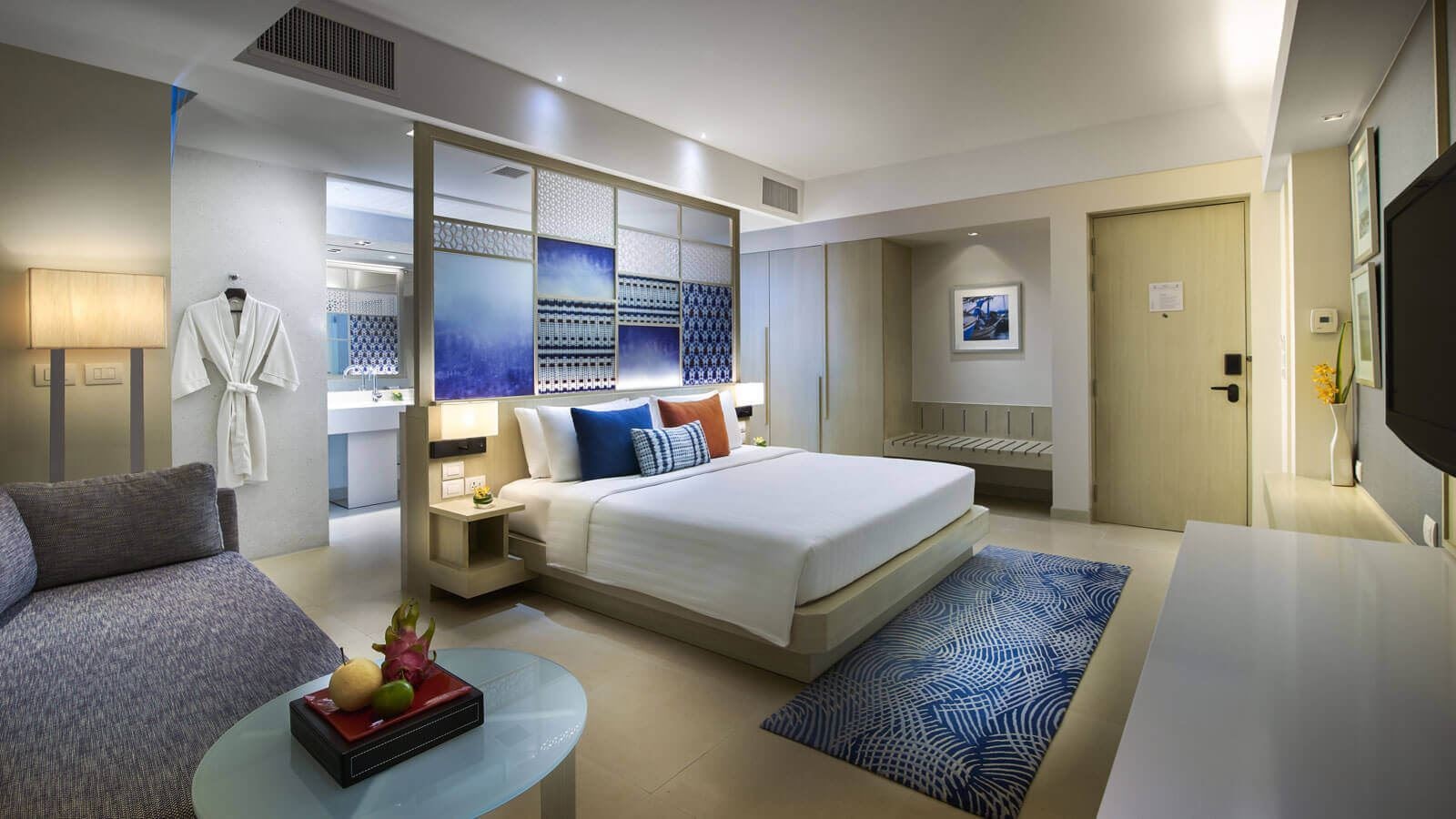 rooms-deluxe-pool-view