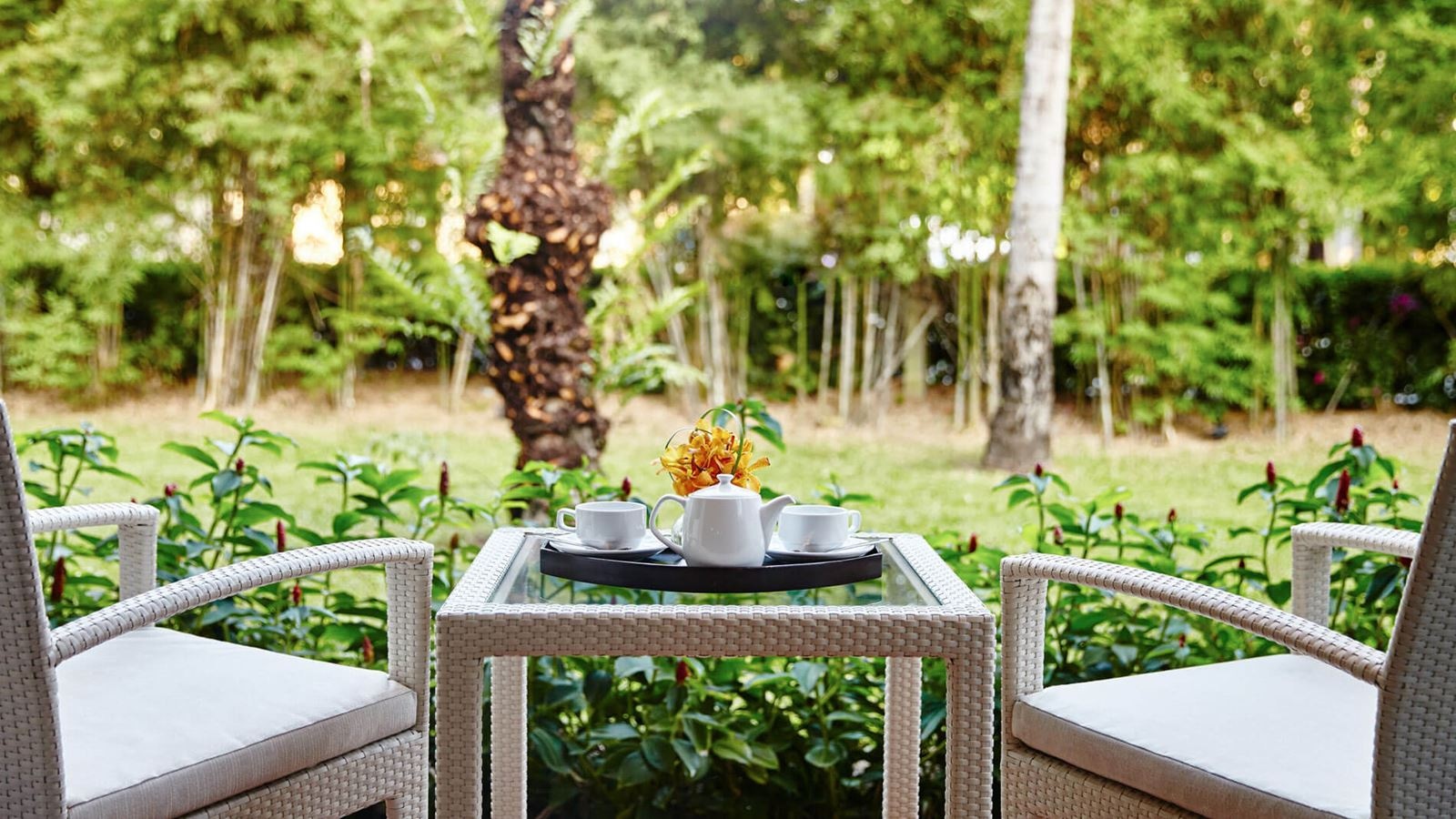 rooms-deluxe-thai-village