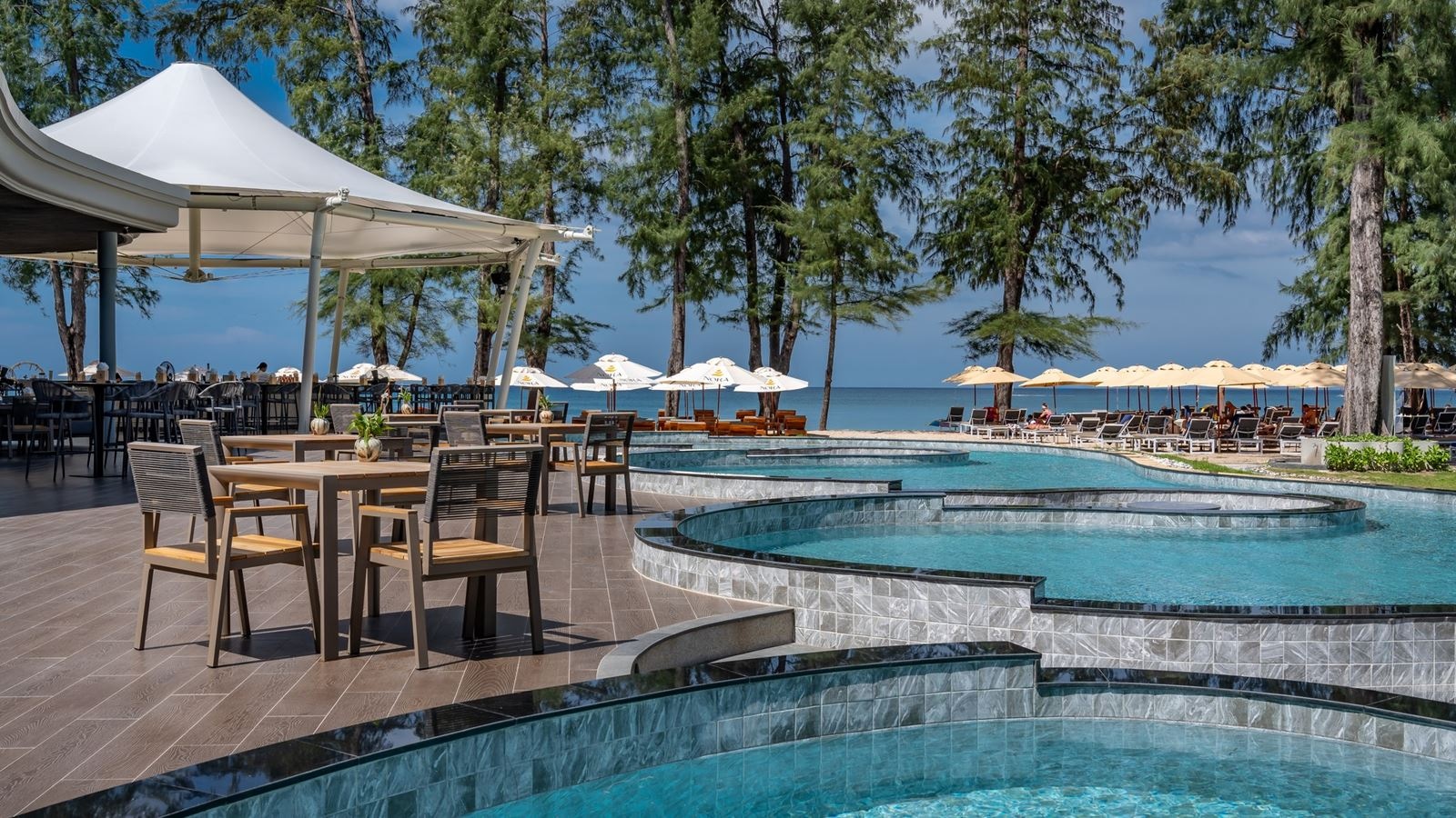 restaurants-nora-beach-club