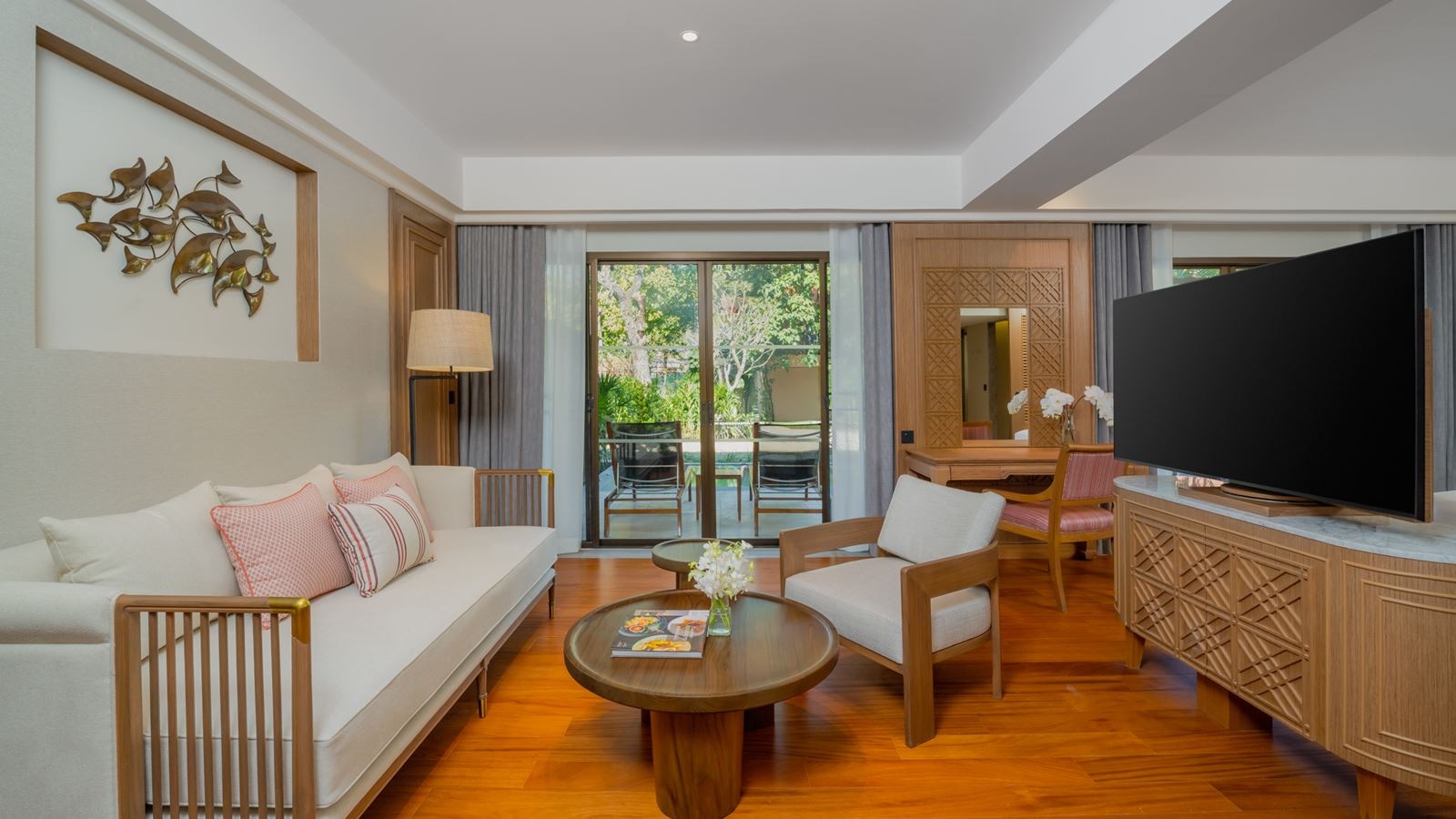 rooms-club-2bedroom-family-pool-suite