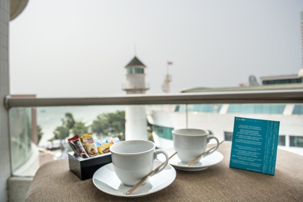 rooms-beach-deluxe-room